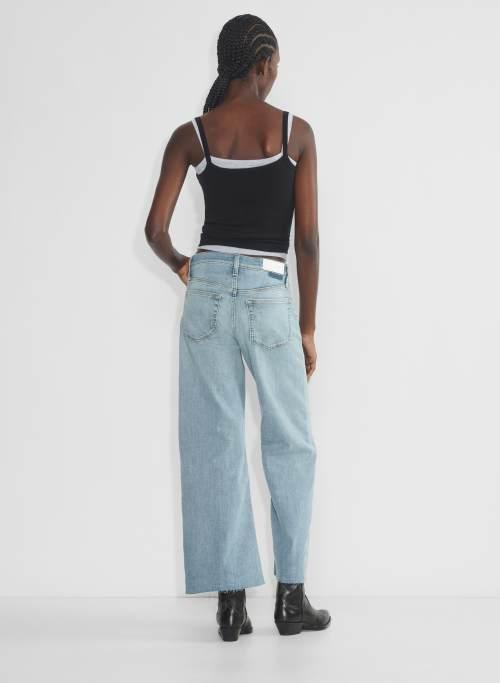 mid-rise wide leg crop jean Product Image