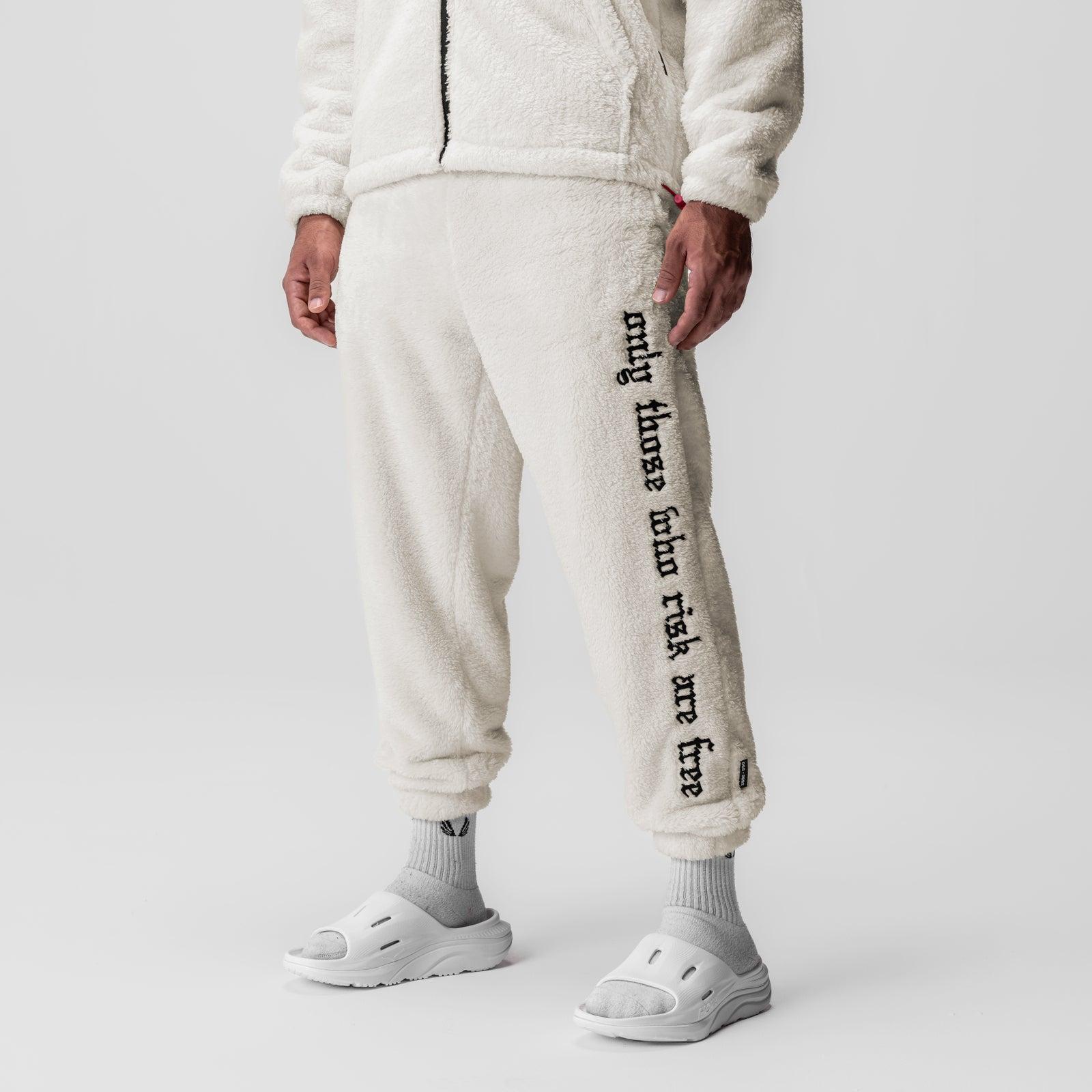 0692. Sherpa Recovery Sweats - Ivory Cream/Black Male Product Image