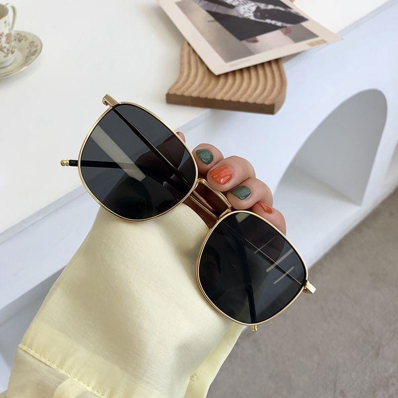 Plain Square Sunglasses Product Image