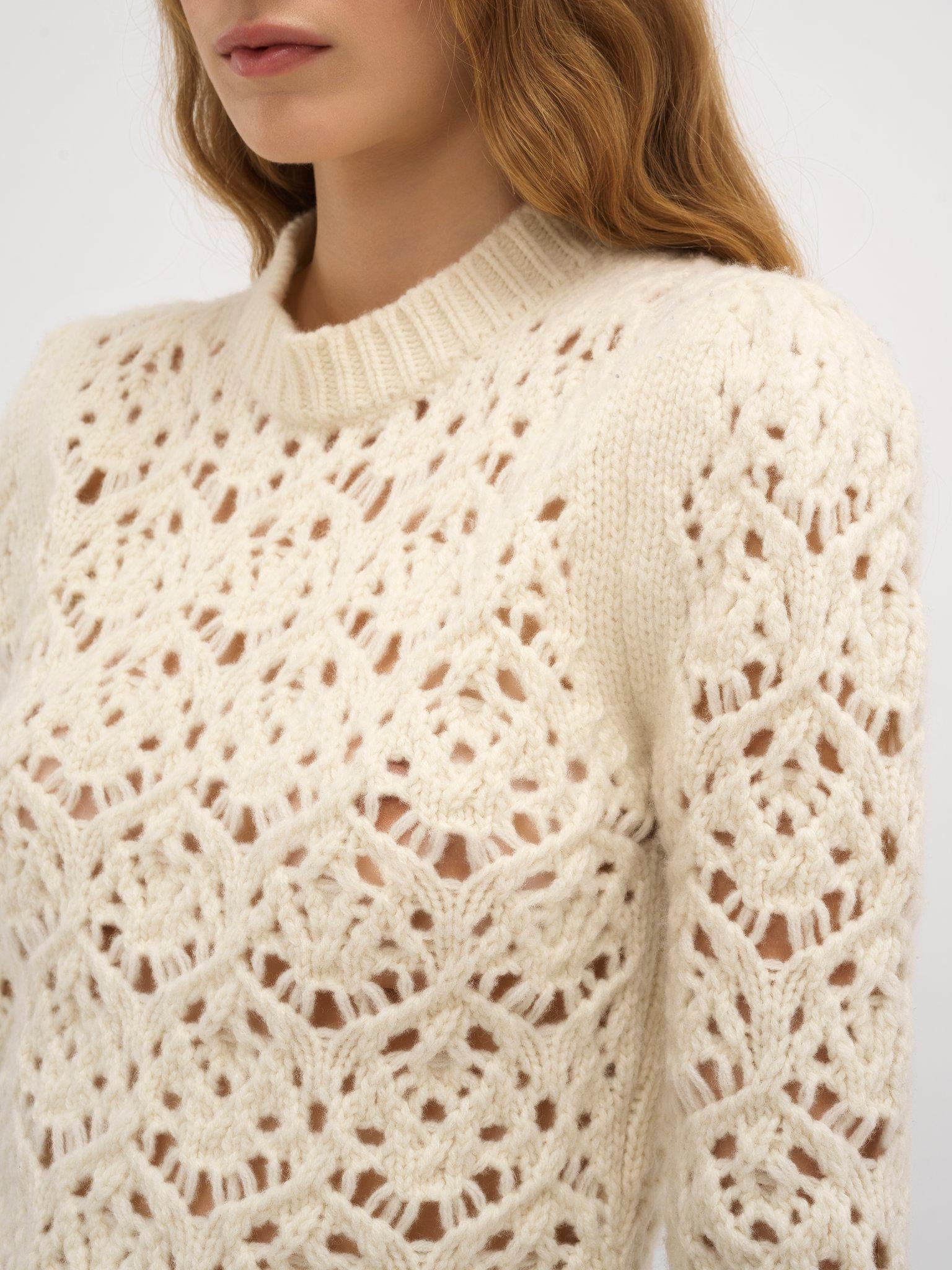 Fitted sweater in wool knit Product Image