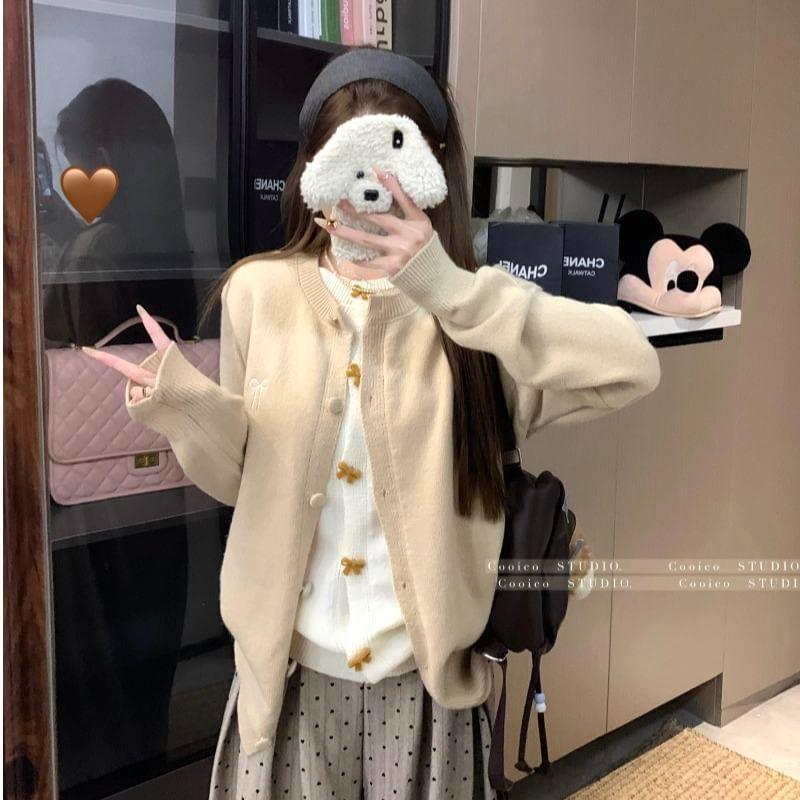 Round Neck Bow Mock Two Piece Sweater Product Image