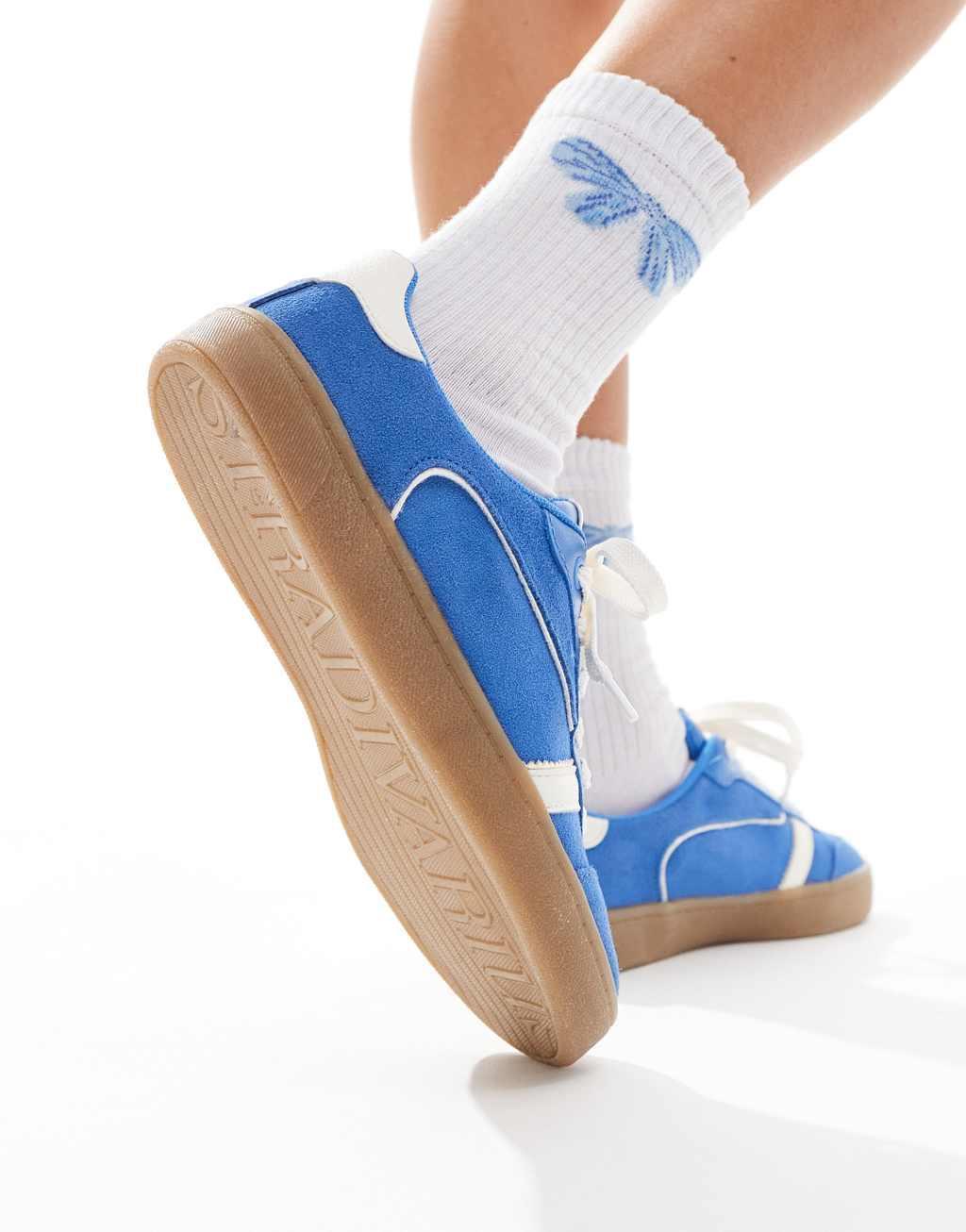 Stradivarius sneakers in blue Product Image