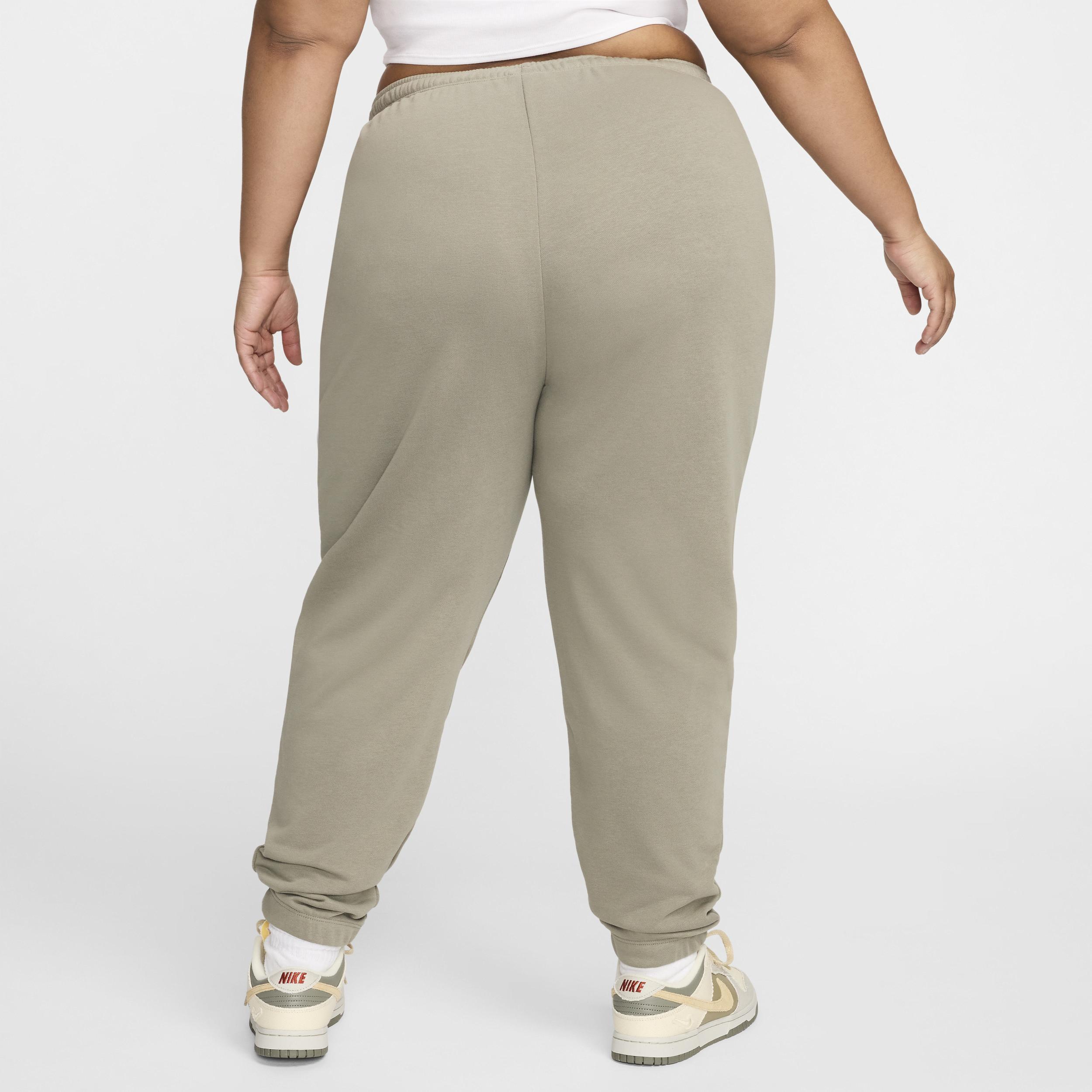 Nike Sportswear Chill Terry Women's Slim High-Waisted French Terry Sweatpants (Plus Size) Product Image