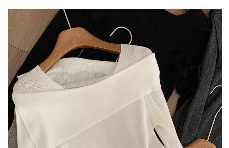 Long-Sleeve Scoop Neck Mock Two-Piece Plain Slim Fit Knit Top Product Image