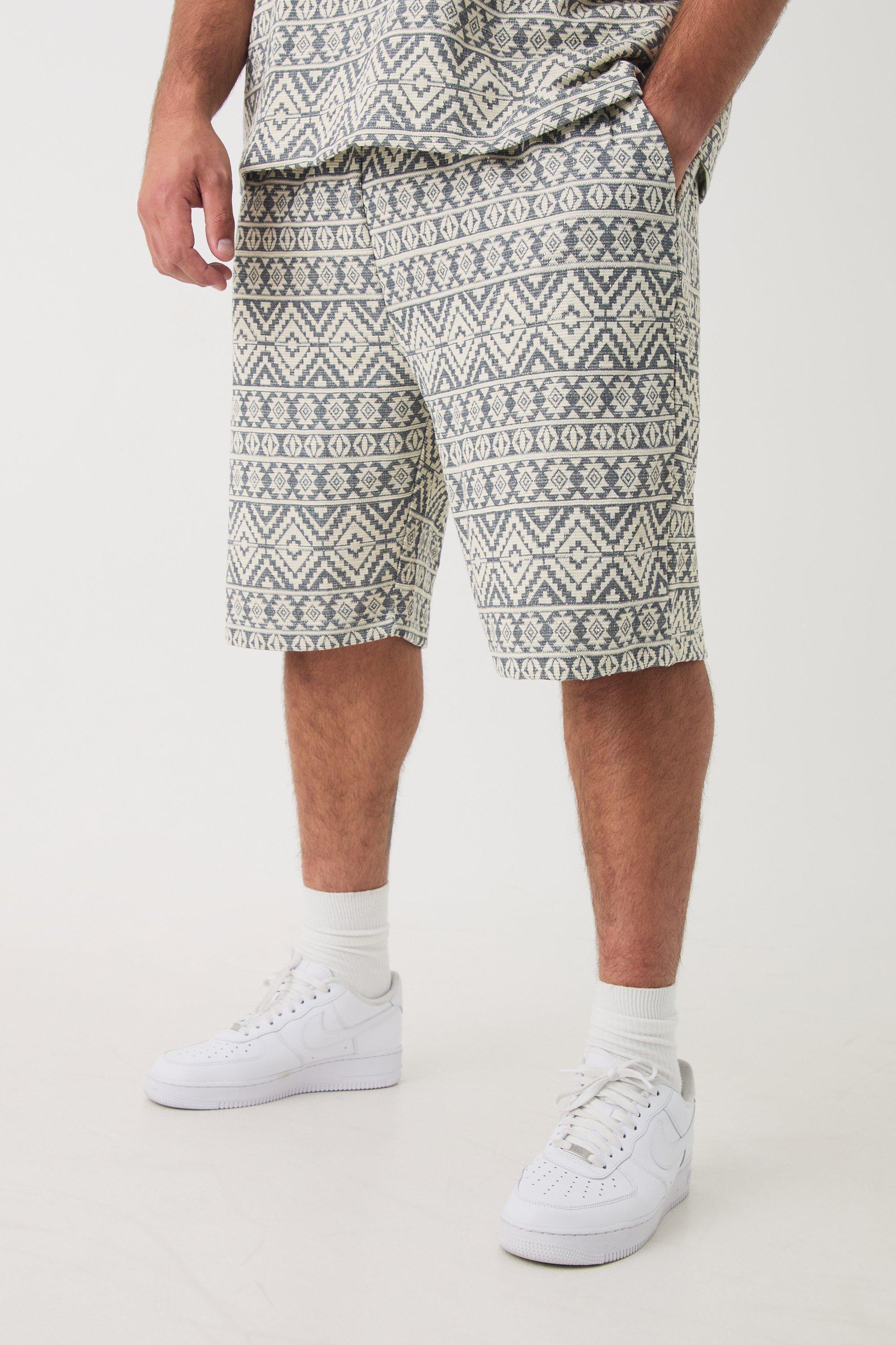 Plus Elasticated Waist Relaxed Jacquard Abstract Shorts | boohooMAN USA Product Image