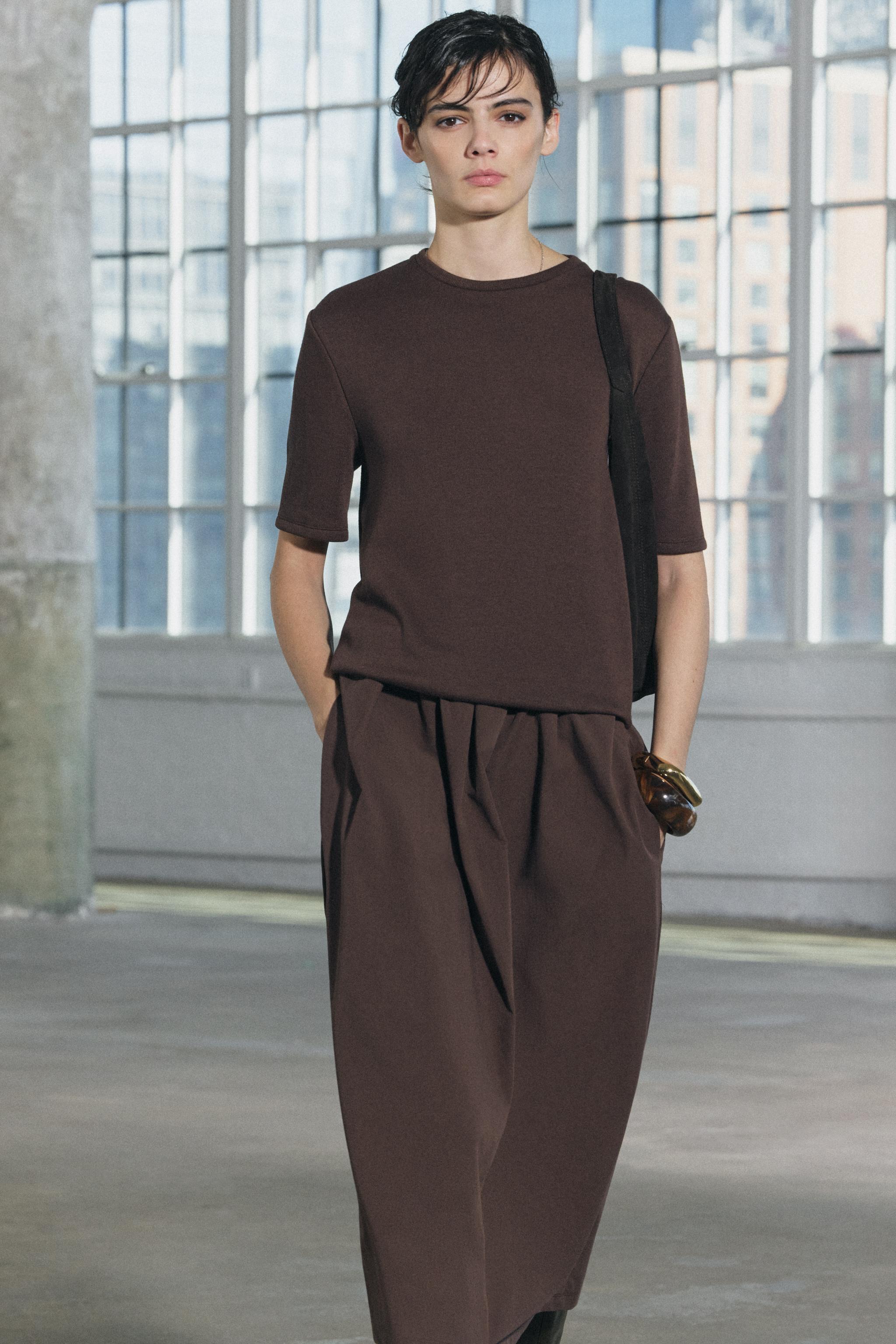 CONTRASTING MIDI DRESS Product Image