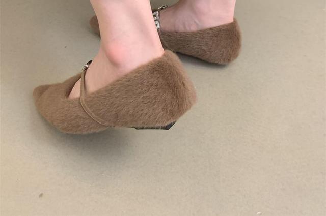 Fleece Pointed Flats Product Image