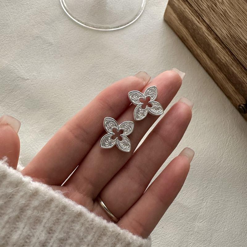 Clover Alloy Stud Earring Product Image