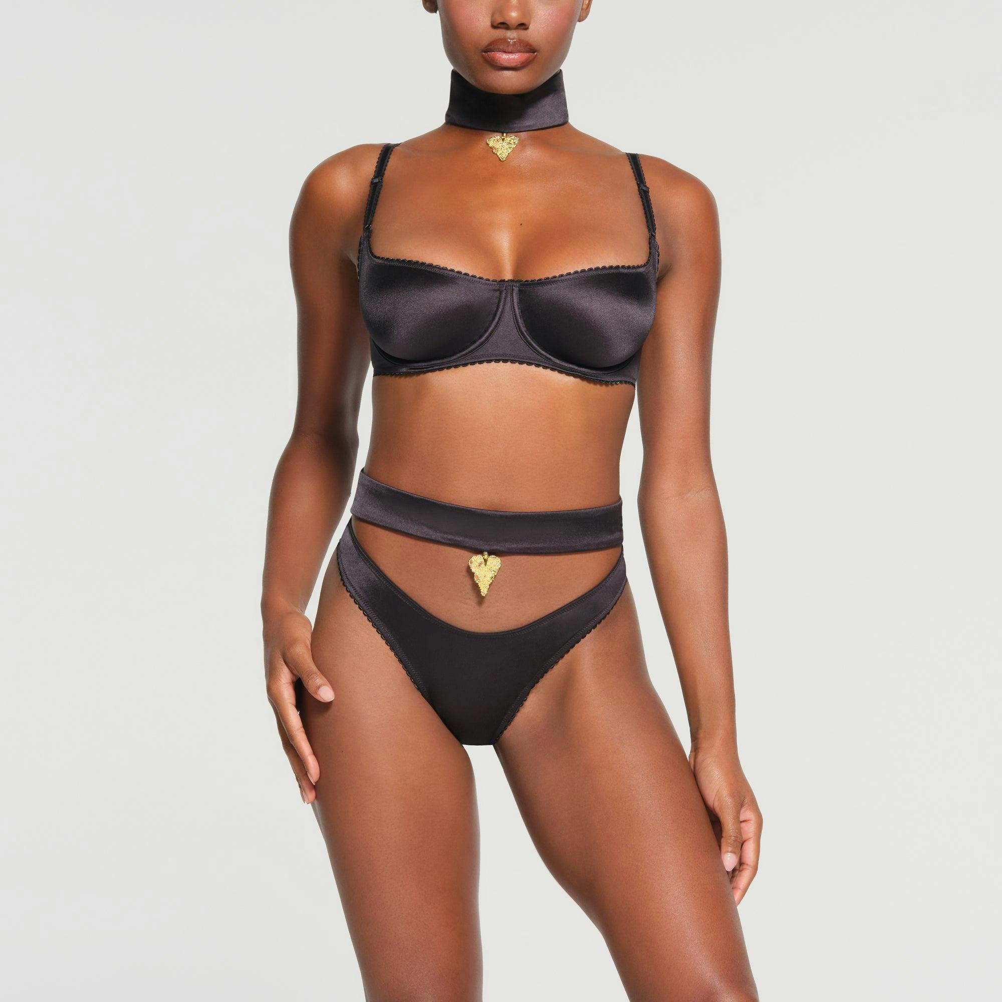 STRETCH SATIN PENDANT UNLINED SCOOP BRA | ONYX Product Image