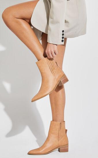 Billini - Xora Boots in Camel Product Image