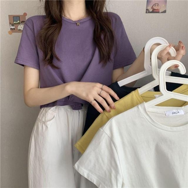 Short-Sleeve Round Neck Plain Buttoned Tee Product Image