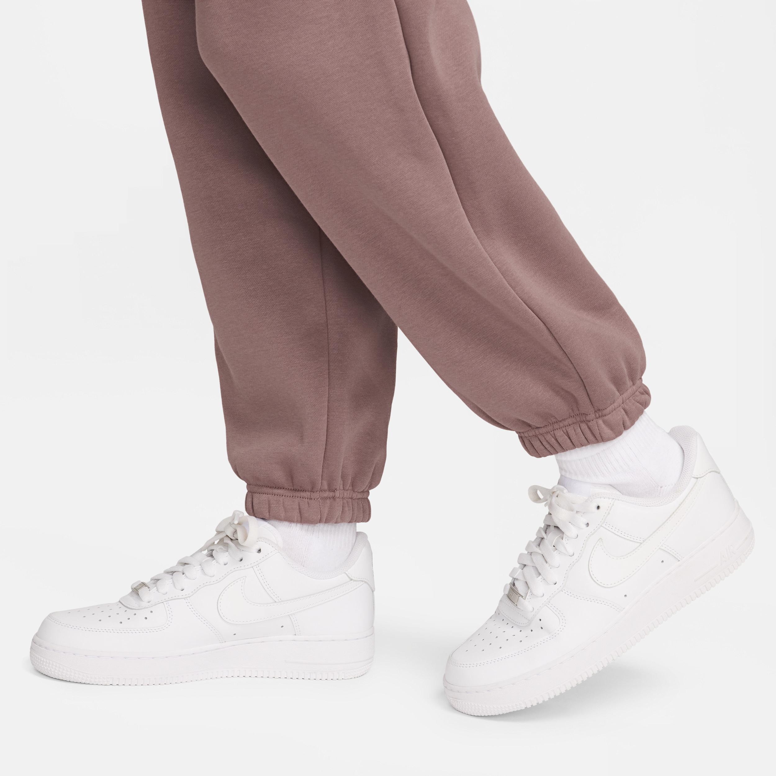 Women's Nike Sportswear Phoenix Fleece High-Waisted Oversized Sweatpants Product Image