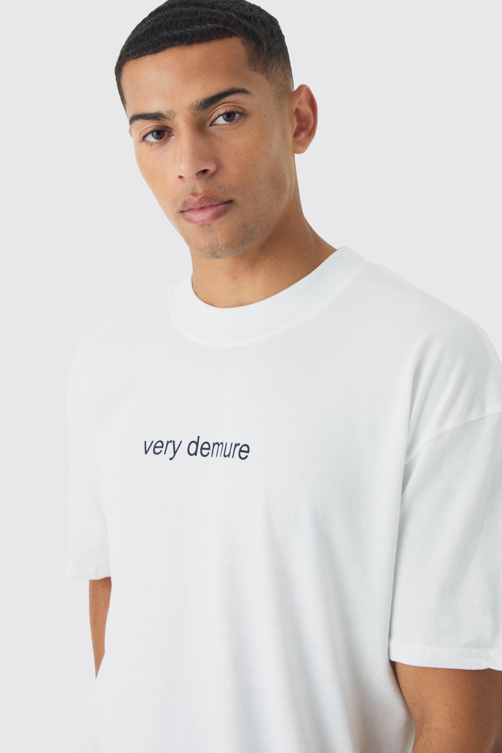 Mens White Oversized Extended Neck Very Demure Slogan T-Shirt, White Product Image