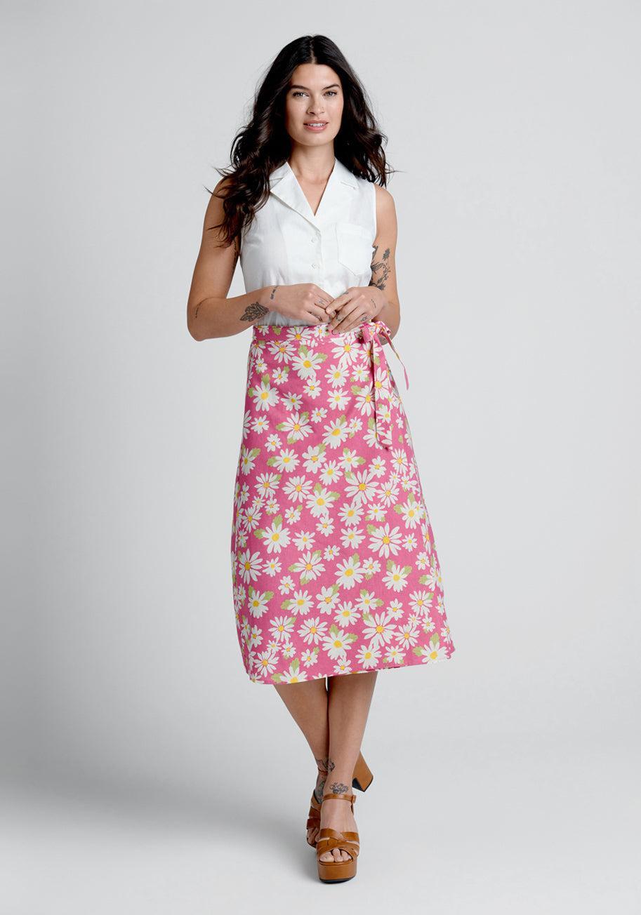 Cutesy Daisies Wrap Skirt Product Image