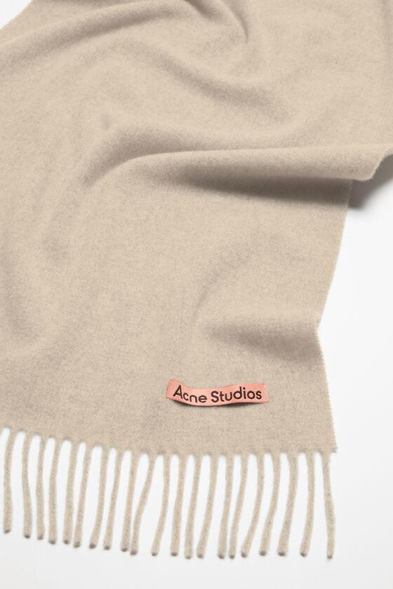 Fringe wool scarf – Narrow Product Image