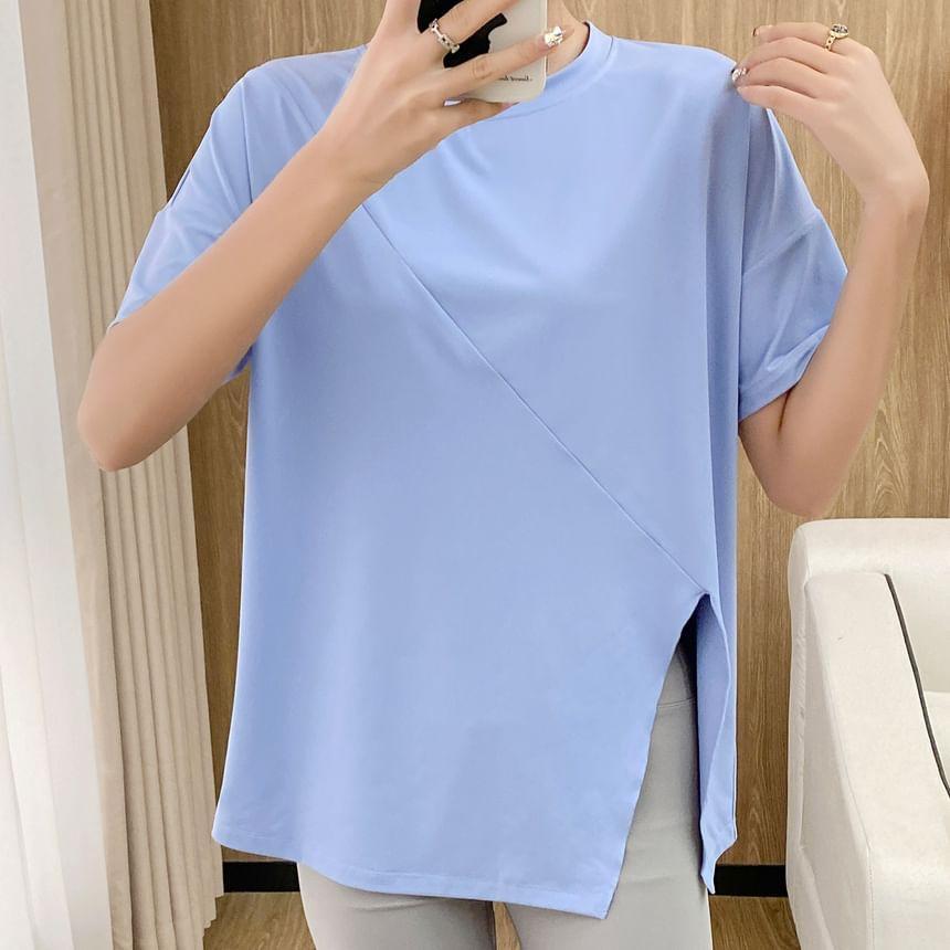 Short Sleeve Round Neck Plain Slit Panel Tee Product Image