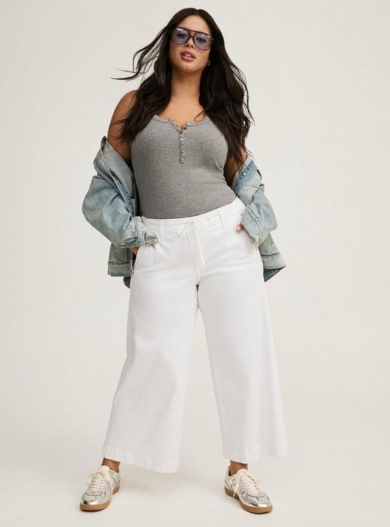 Crop Weekend Mid-Rise Wide Leg Jean Product Image