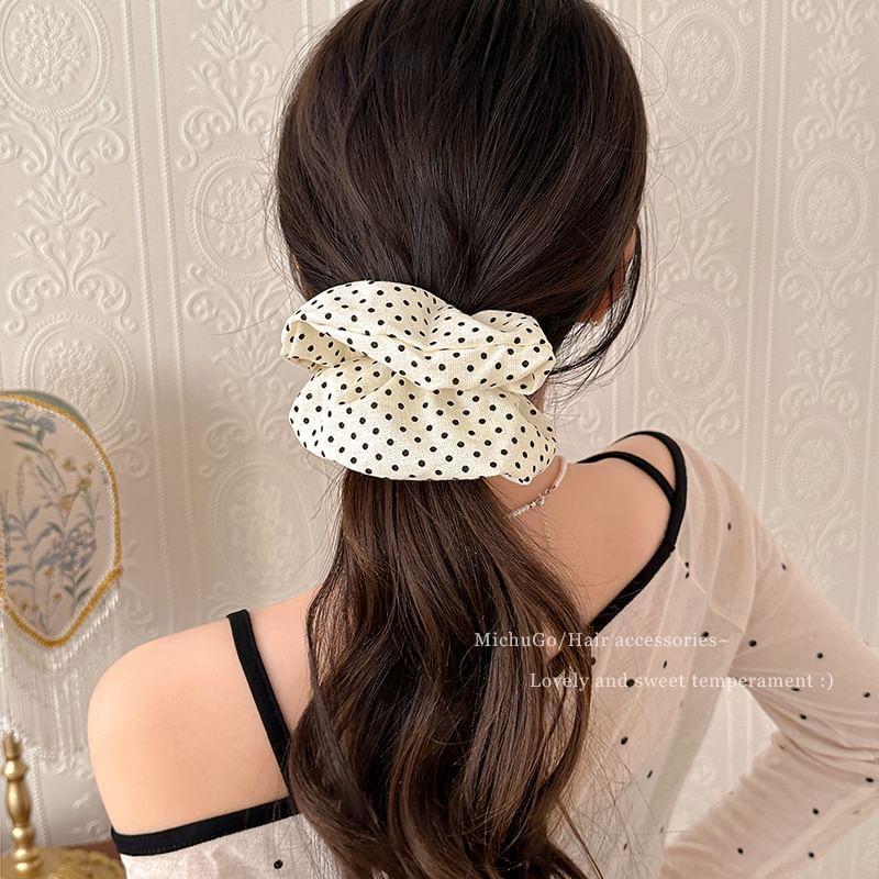 Polka Dot Scrunchie Product Image