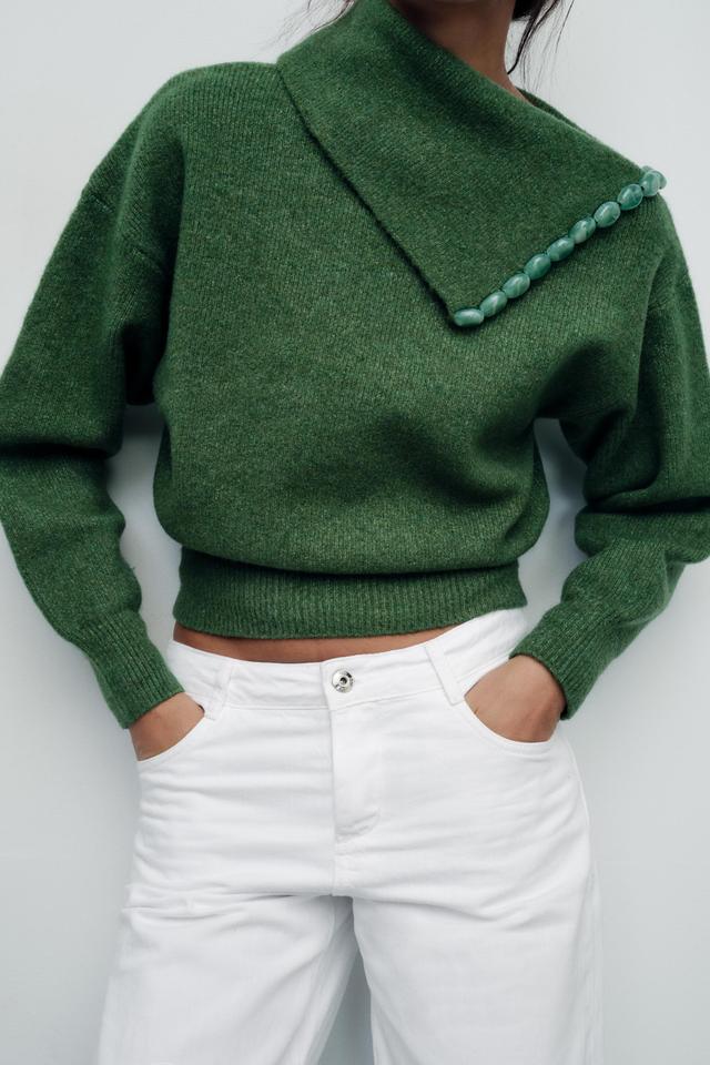 BALL TRIM KNIT SWEATER Product Image