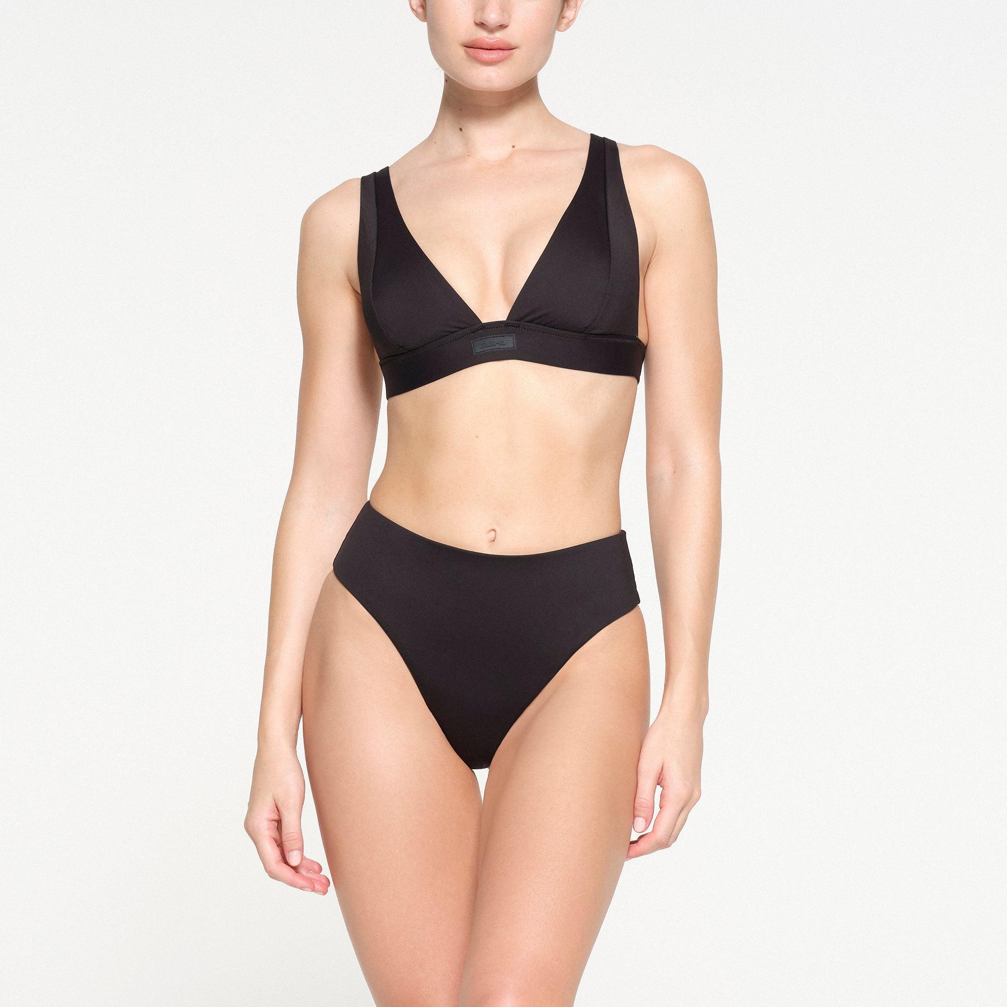 SIGNATURE SWIM PLUNGE BIKINI TOP | ONYX Product Image