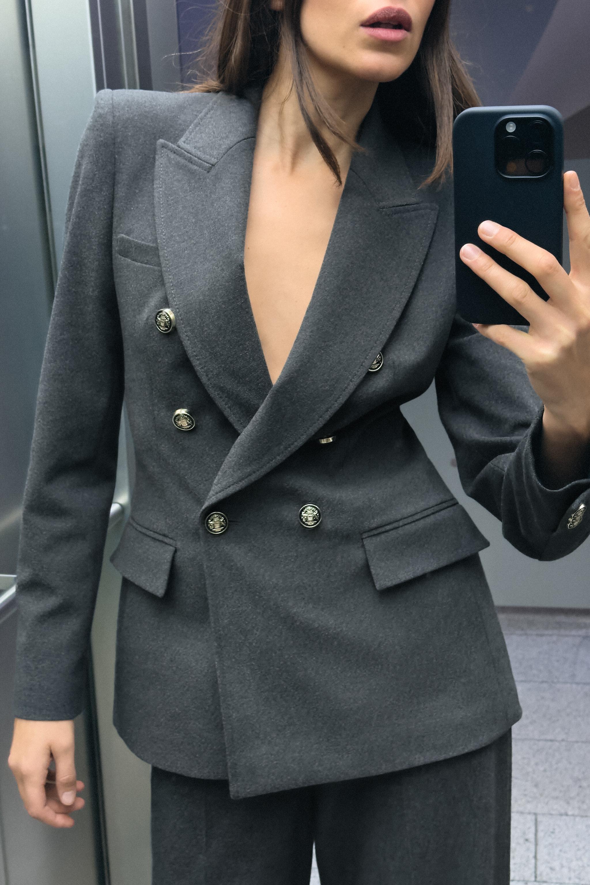 DOUBLE BREASTED SHOULDER PAD BLAZER Product Image