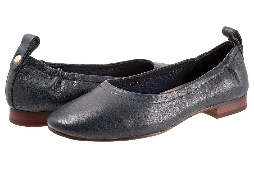 Trotters Gia Ballet Flat Product Image