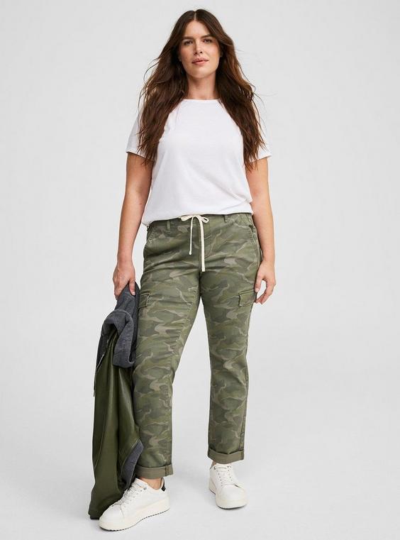 Weekend Boyfriend Mid-Rise Cargo Pant  Product Image