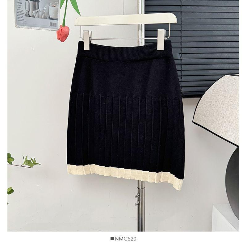 Contrasted High-Rise Knit Pencil Skirt Product Image