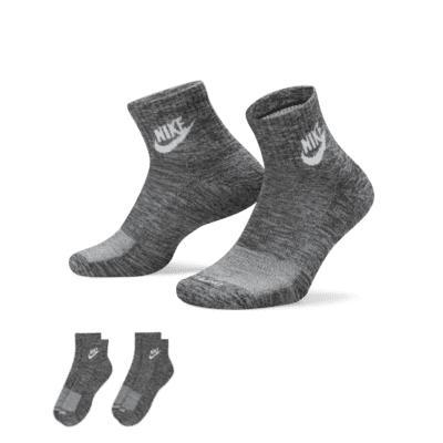 Nike Everyday Plus Cushioned Ankle Socks Product Image