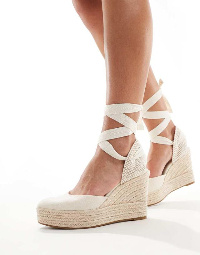 Stradivarius wedge espadrilles in ecru  Product Image