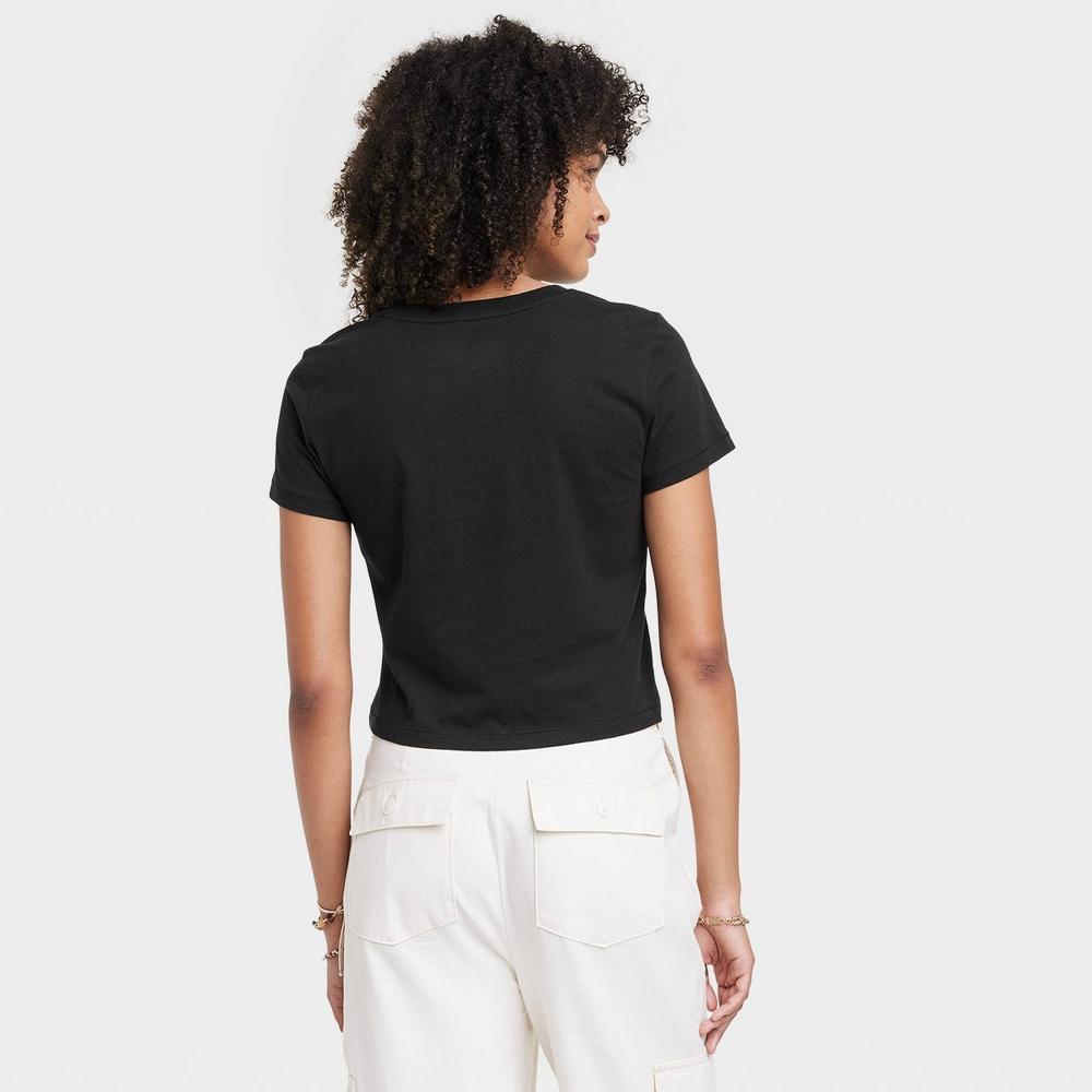 Womens Shrunken Short Sleeve T-Shirt - Universal Thread Black L Product Image