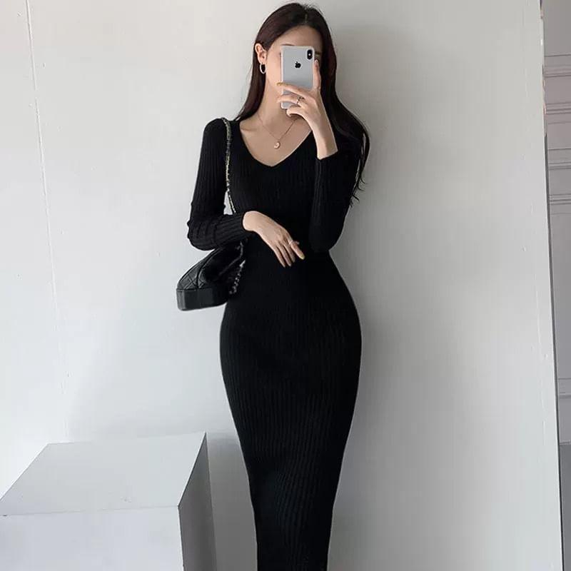 Long-Sleeve V-Neck Knit Maxi Sheath Dress Product Image