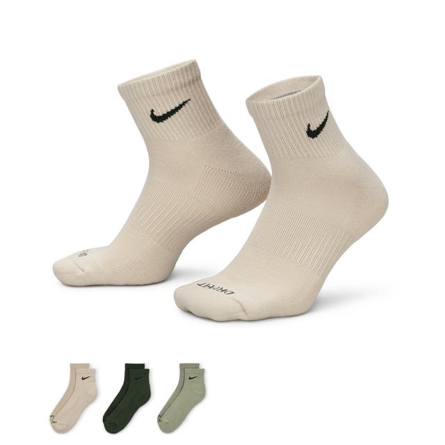 Nike Mens Everyday Plus Cushioned Training Ankle Socks (3 Pairs) Product Image