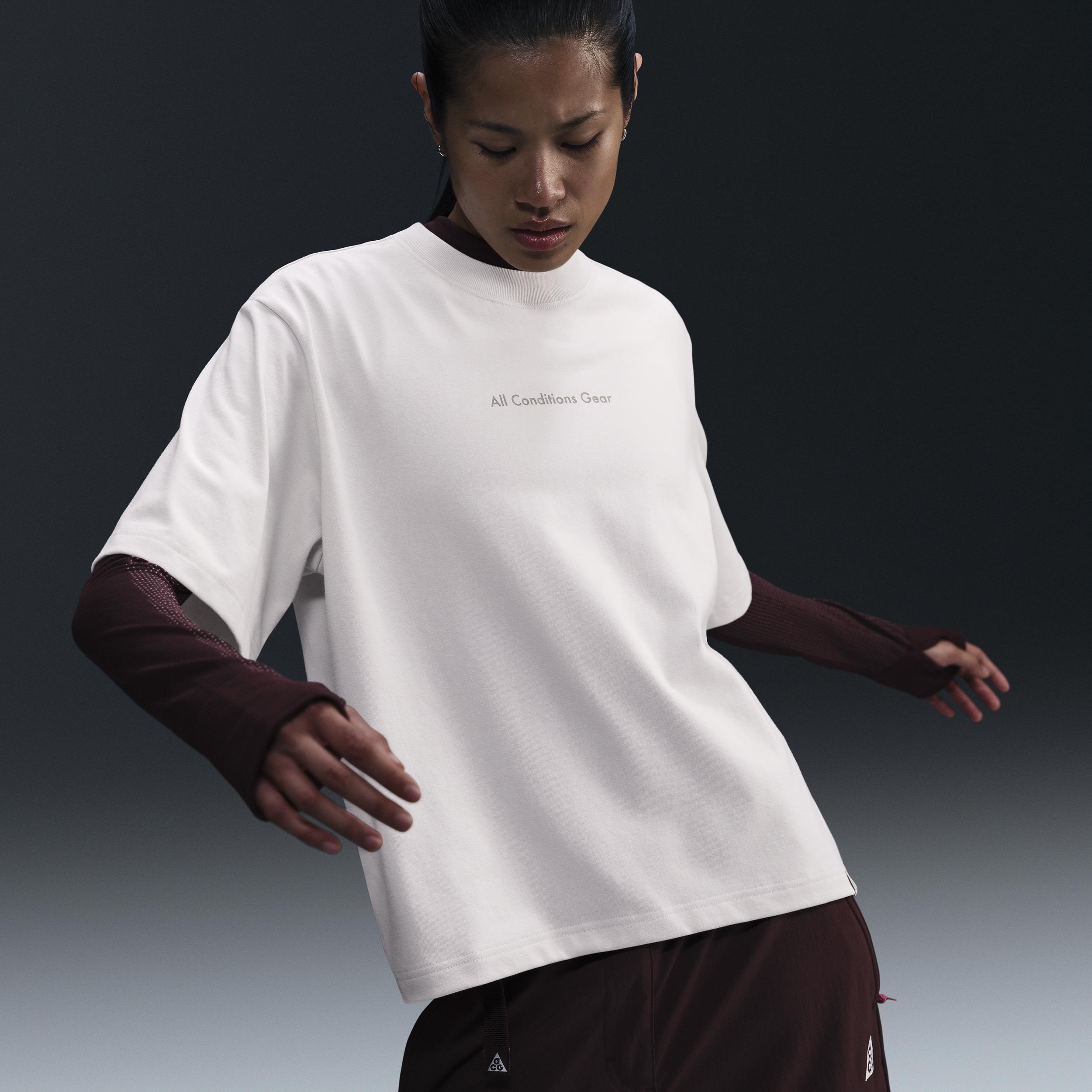 Women's Nike ACG Dri-FIT Loose Short-Sleeve T-Shirt Product Image