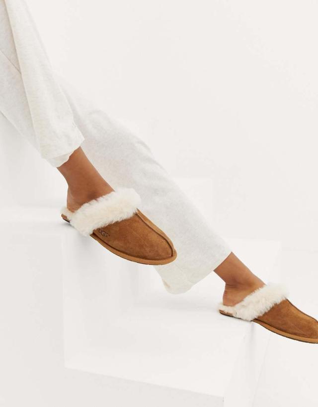 UGG Scuffette II slippers in chestnut Product Image