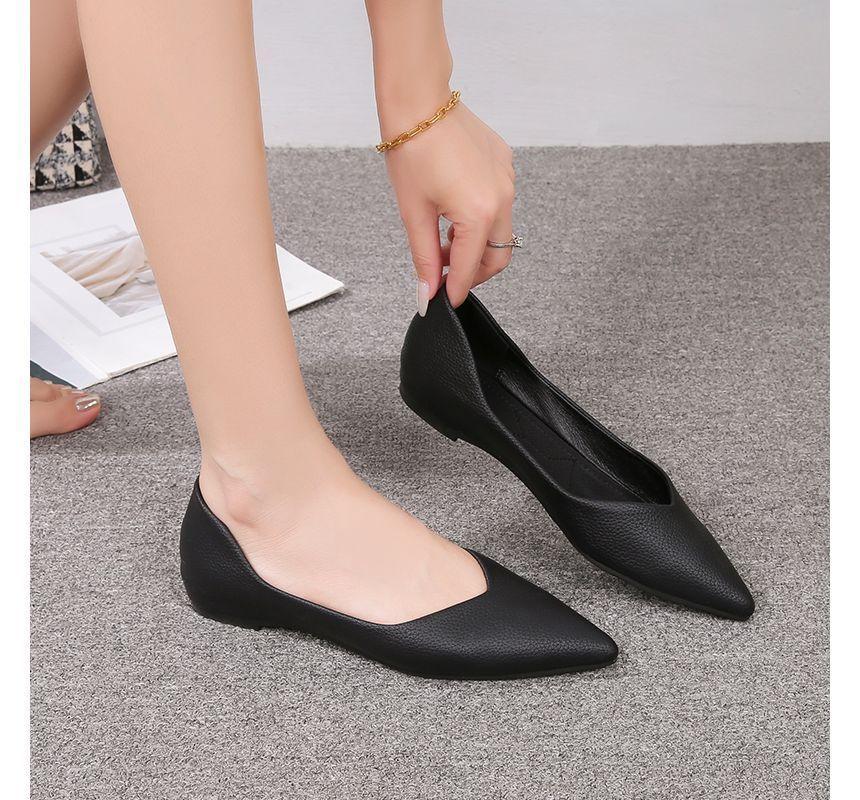 Pointy Flats Product Image