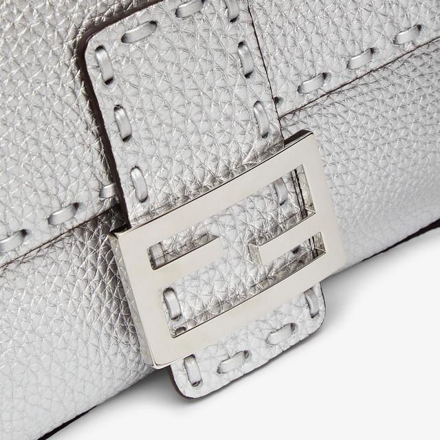 BaguetteSilver Selleria bag with oversized topstitching Product Image