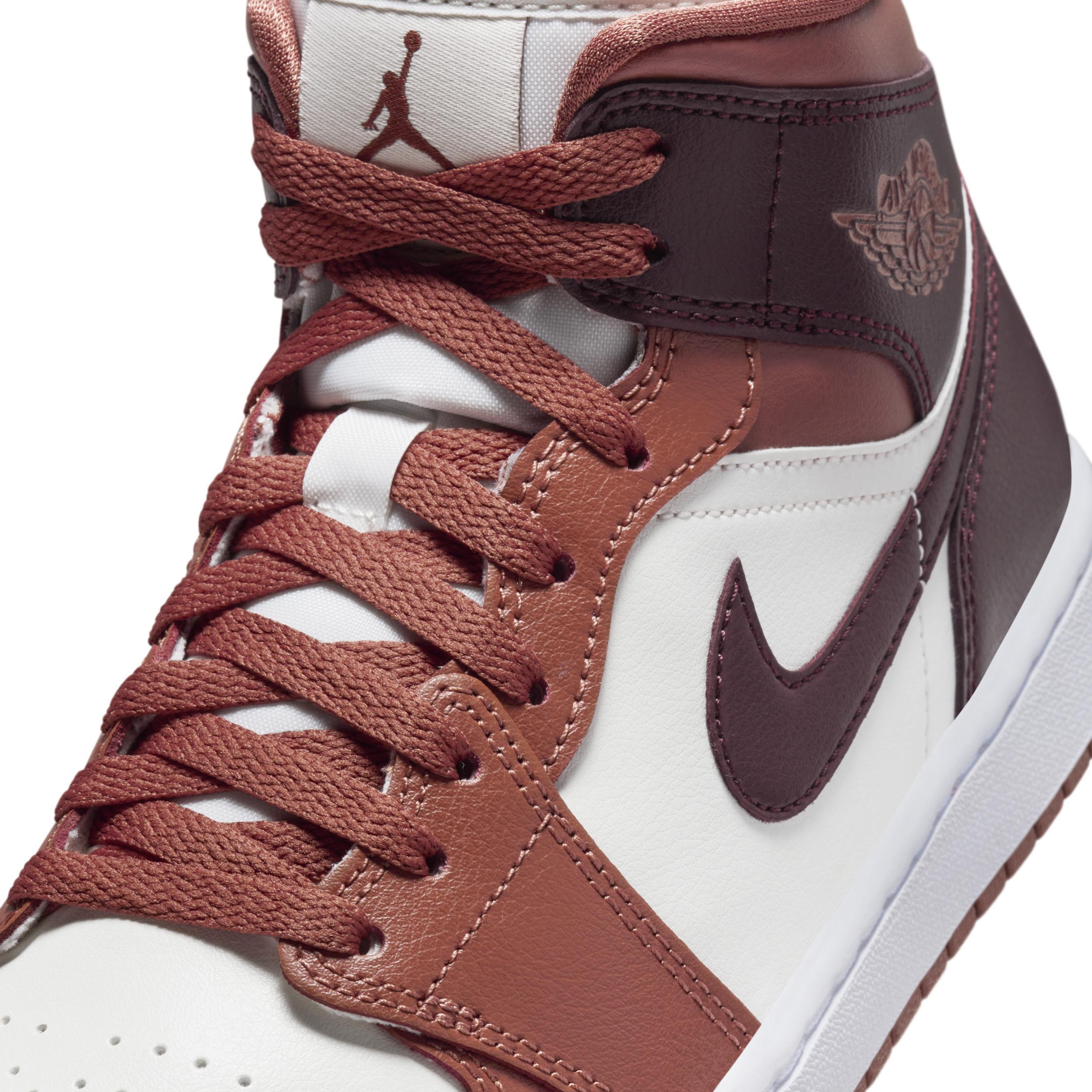 Jordan Womens Jordan AJ 1 Mid - Womens Basketball Shoes Product Image