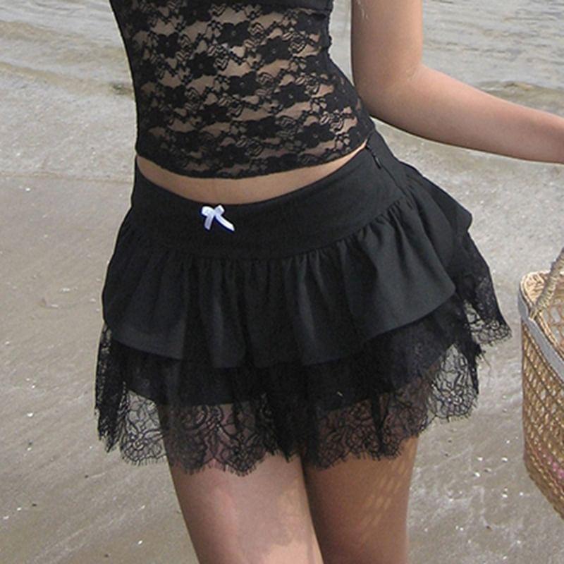 Mid Rise Plain Lace Trim Mini A-Line Skirt Product Image