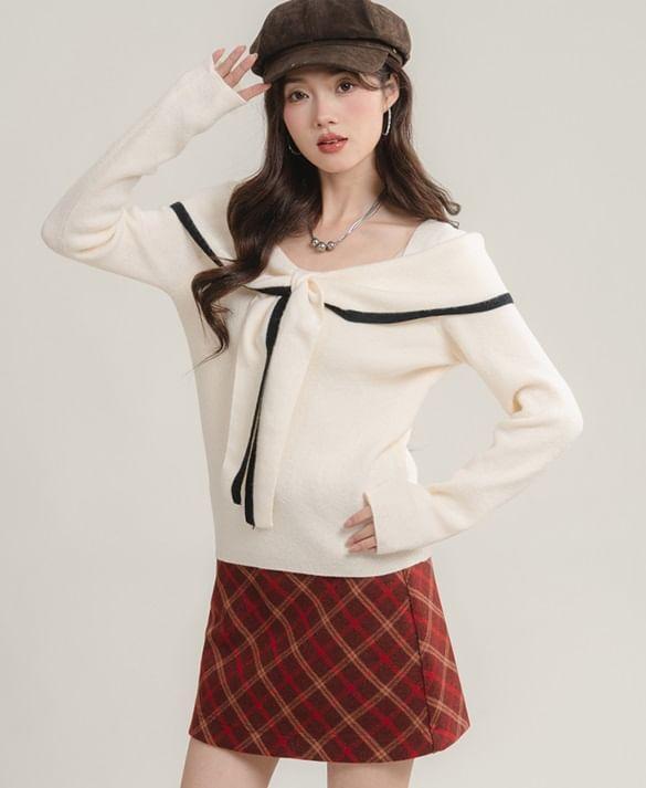 Long-Sleeve V-Neck Knot Front Knit Top Product Image