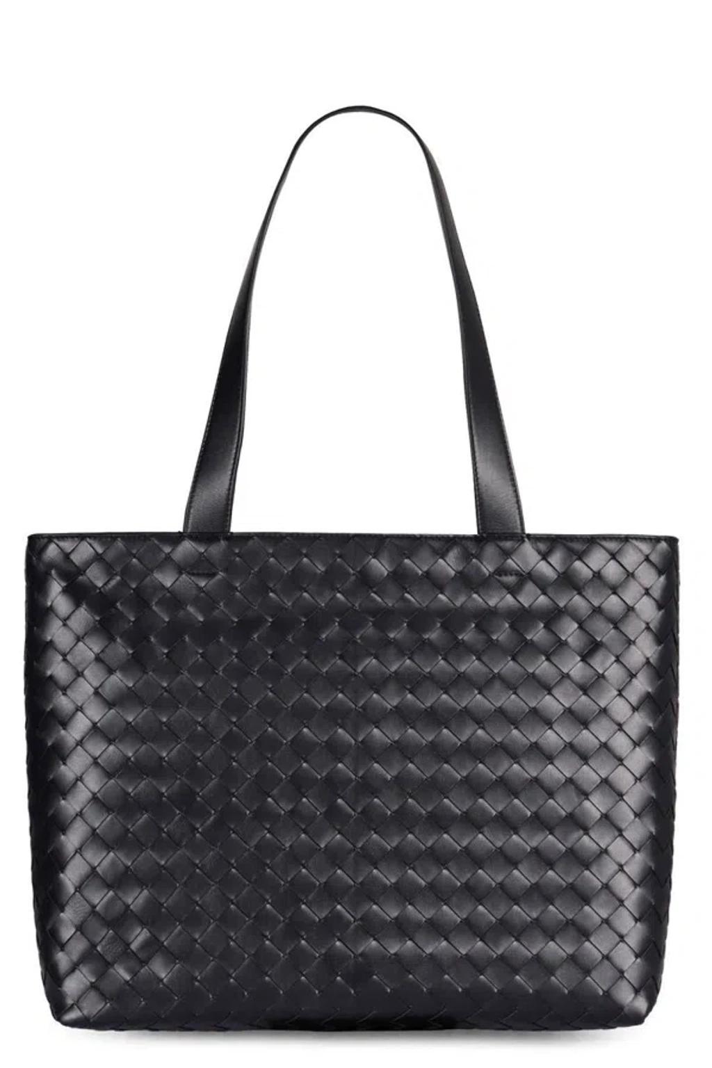 Intrecciato Leather Tote In Black Product Image