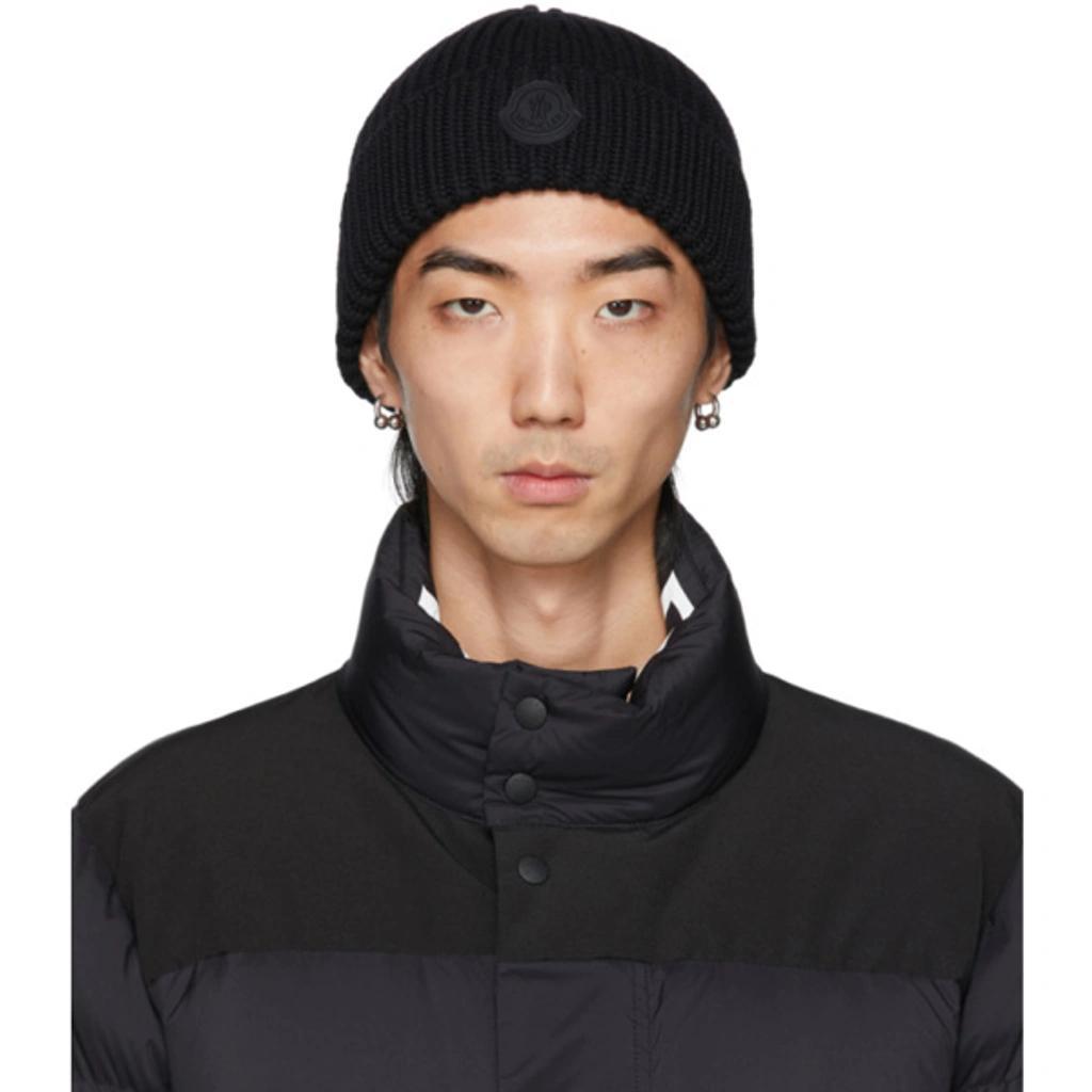 MONCLER Black Wool Rib Knit Rubber Logo Beanie Product Image