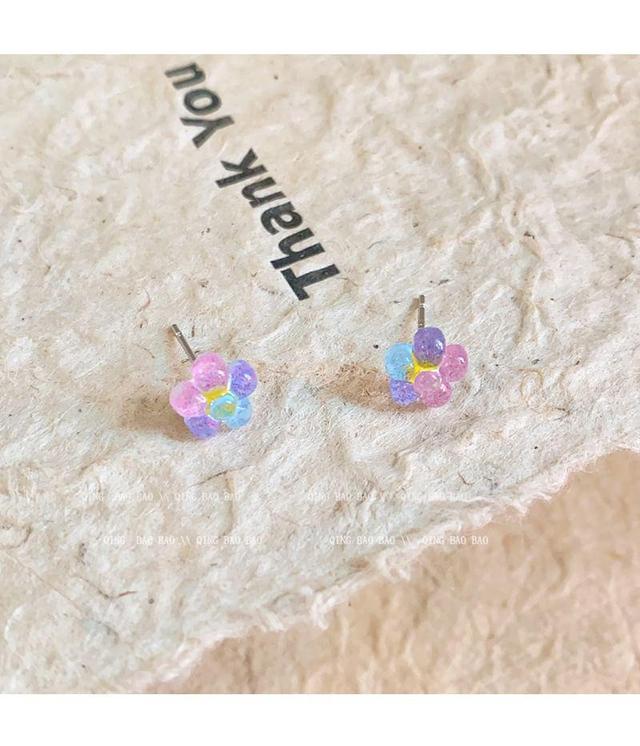 Flower Resin Stud Earring Product Image