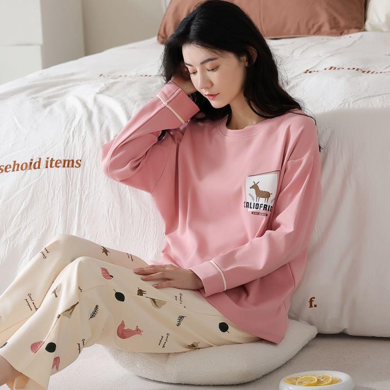 Loungewear Set : Long-Sleeve Animal Print Padded T-Shirt + Pants Product Image