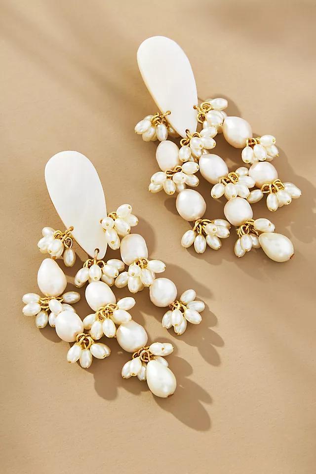 XL Pivotal Pearl Drop Earrings Product Image