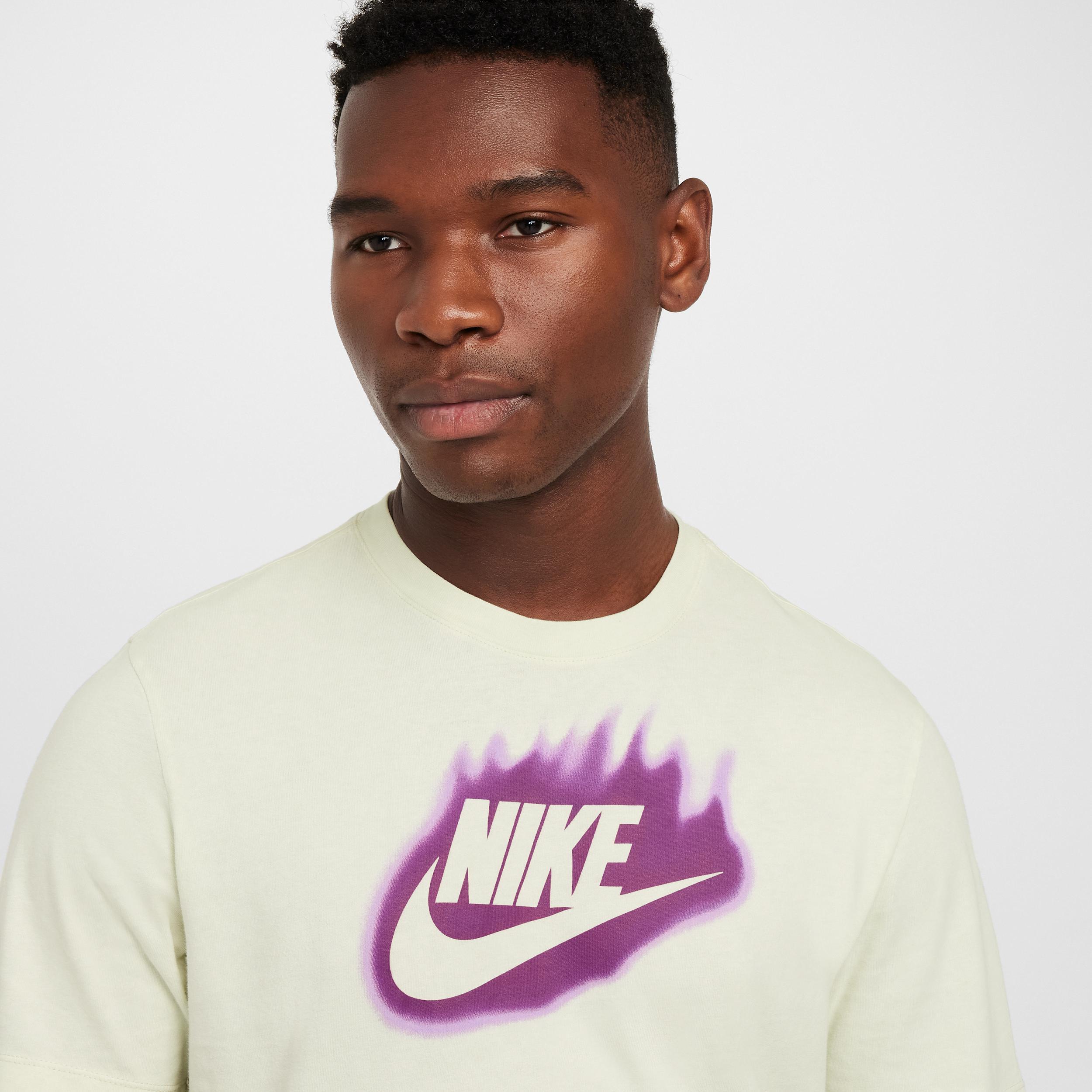 Nike Men's Running T-Shirt Product Image