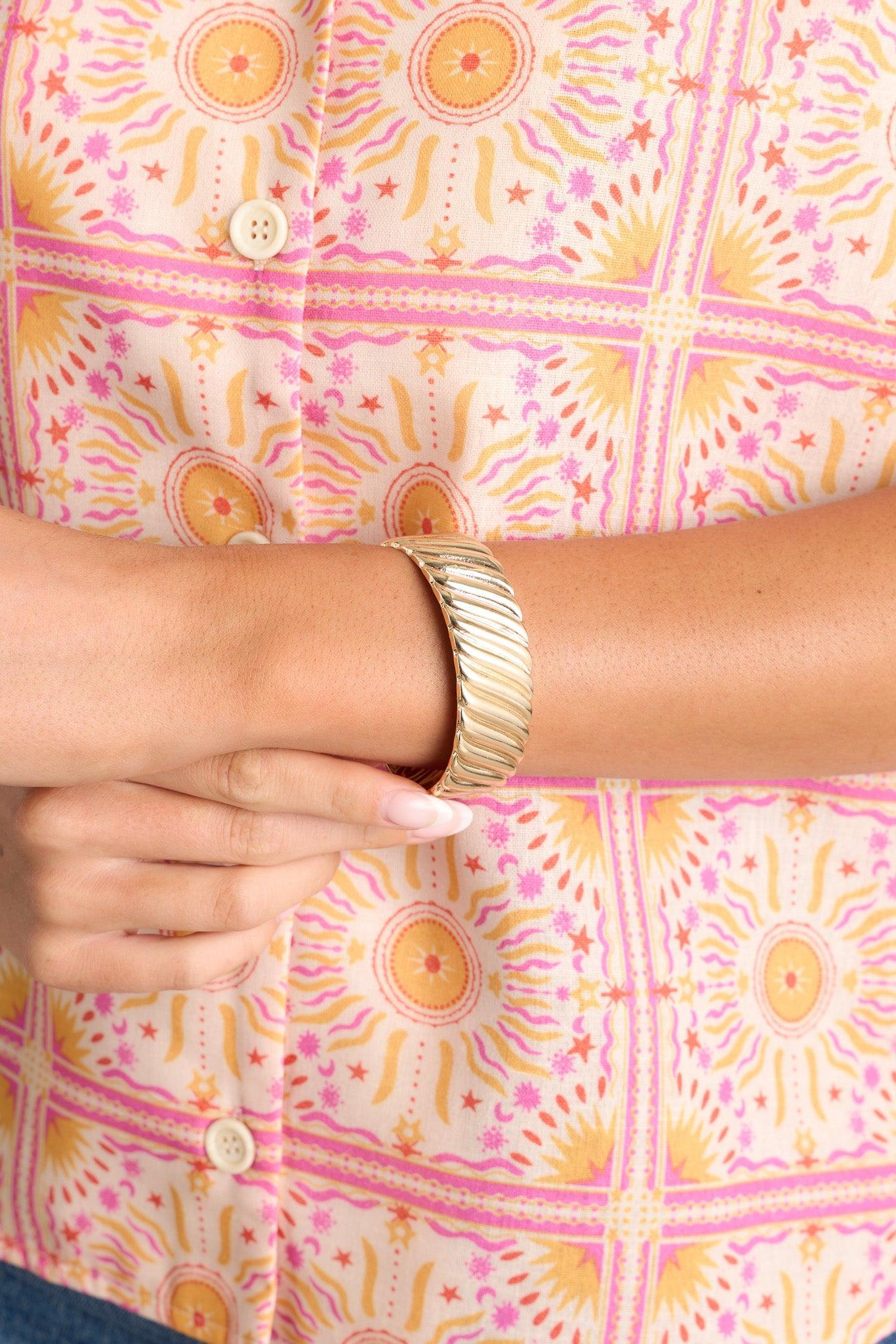 Twist and Shout Gold Textured Cuff Product Image