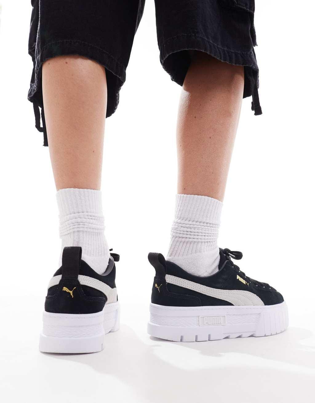 PUMA Mayze classic sneakers in black with off white details Product Image