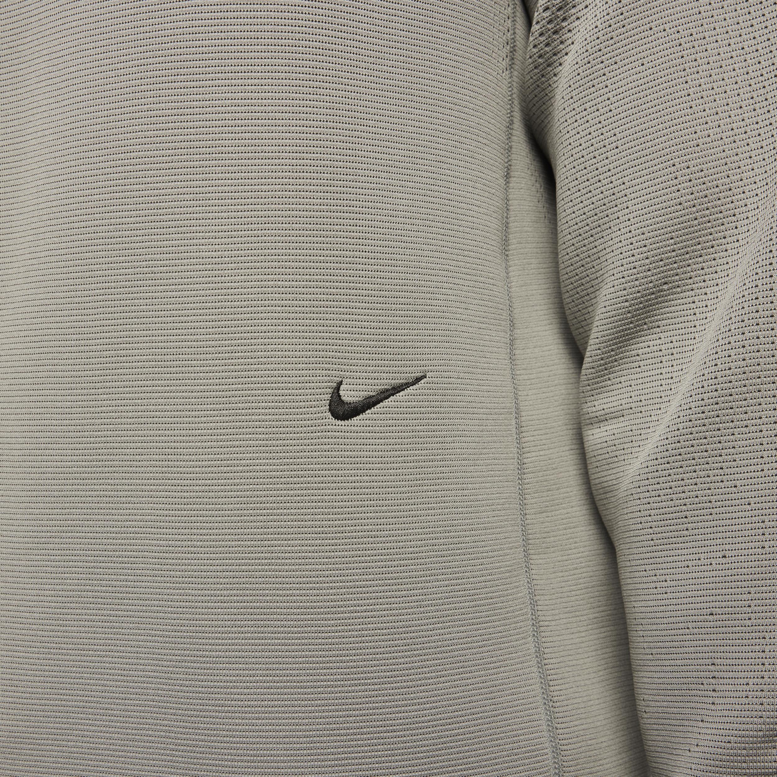 Nike Men's A.P.S. Therma-FIT ADV Versatile Crew Product Image