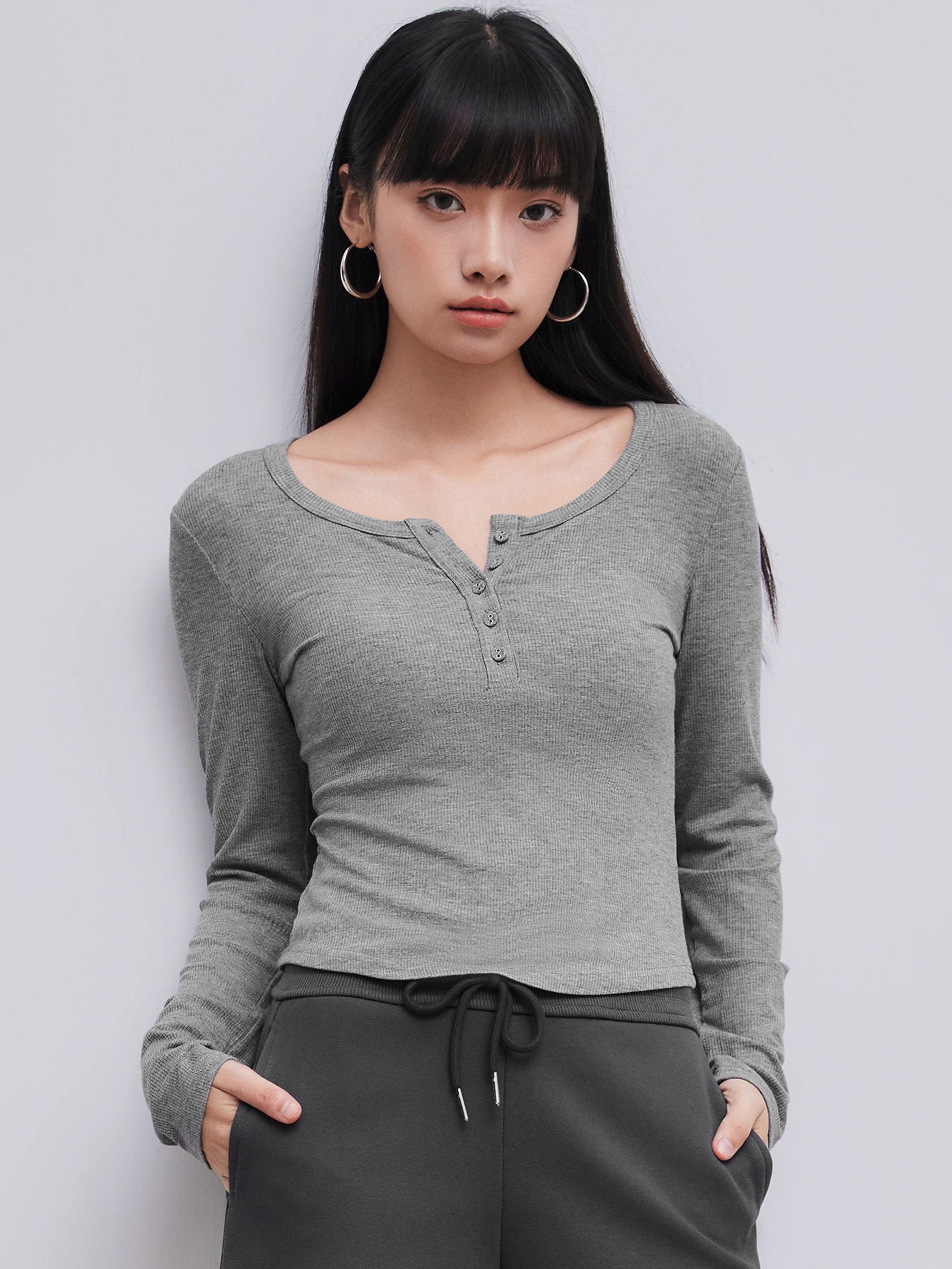 Solid Rib V-neck Long Sleeve Tee Product Image